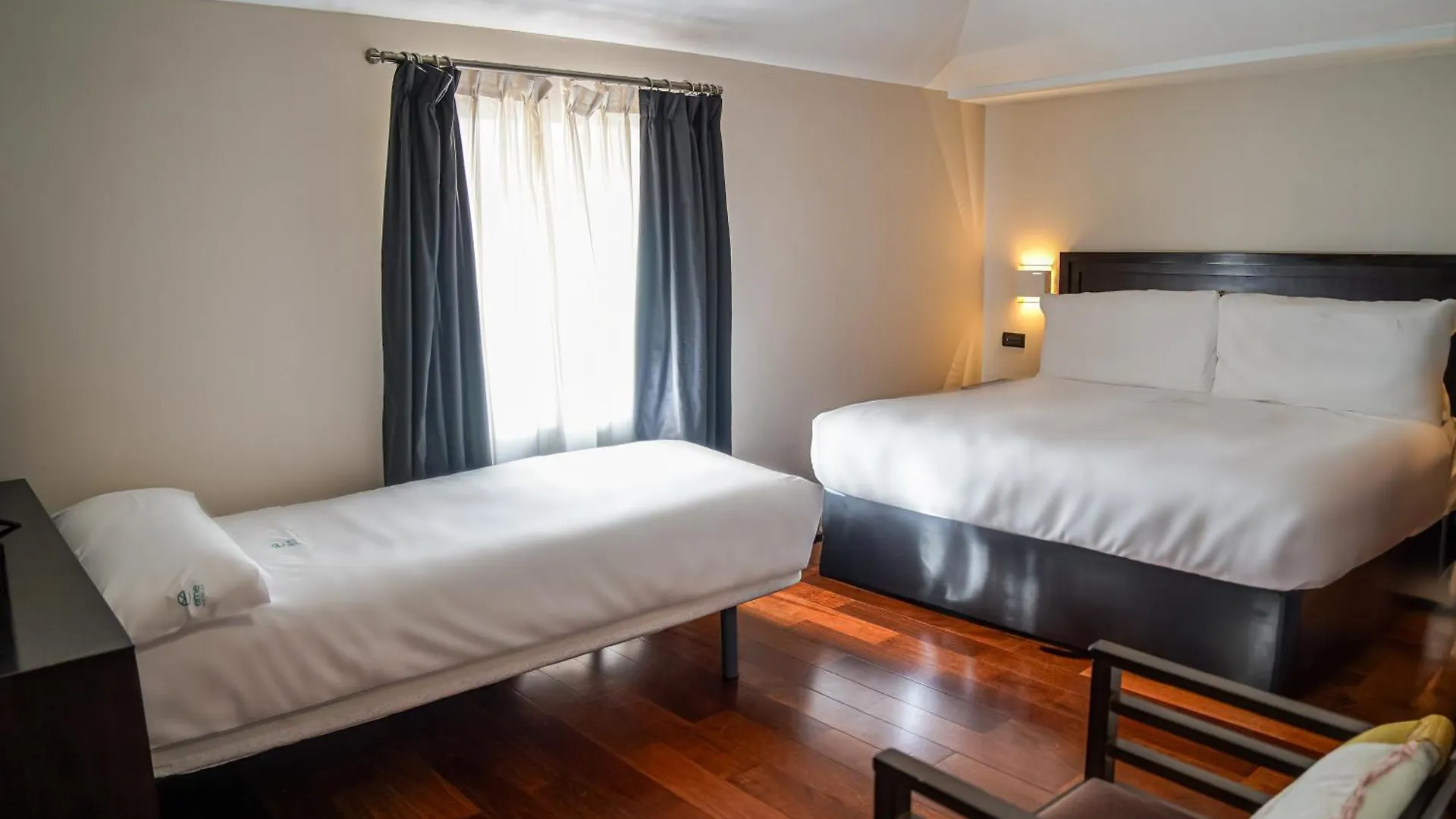 Hotel Baeza Monumental By Eme Hoteles