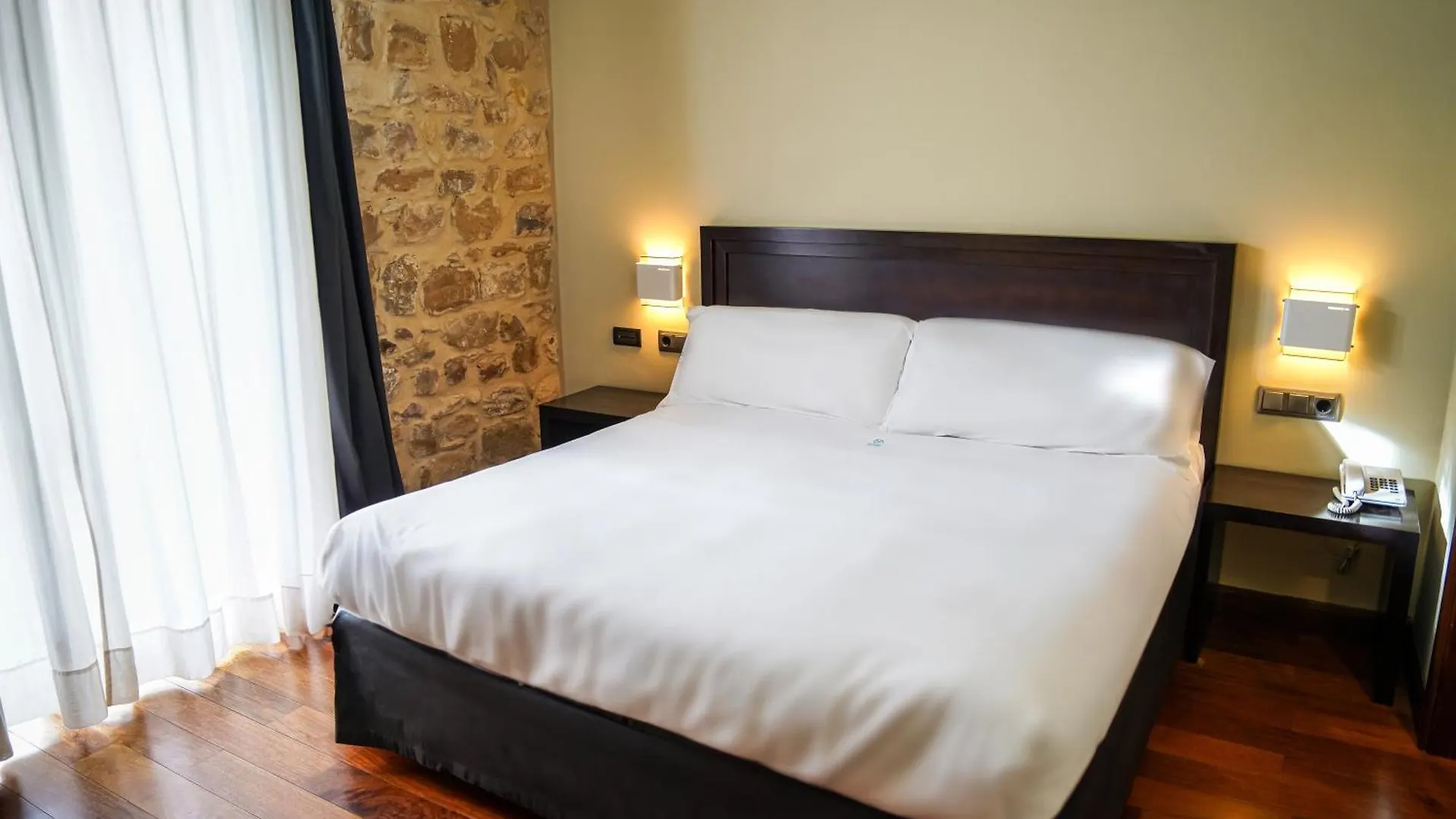 Hotel Baeza Monumental By Eme Hoteles