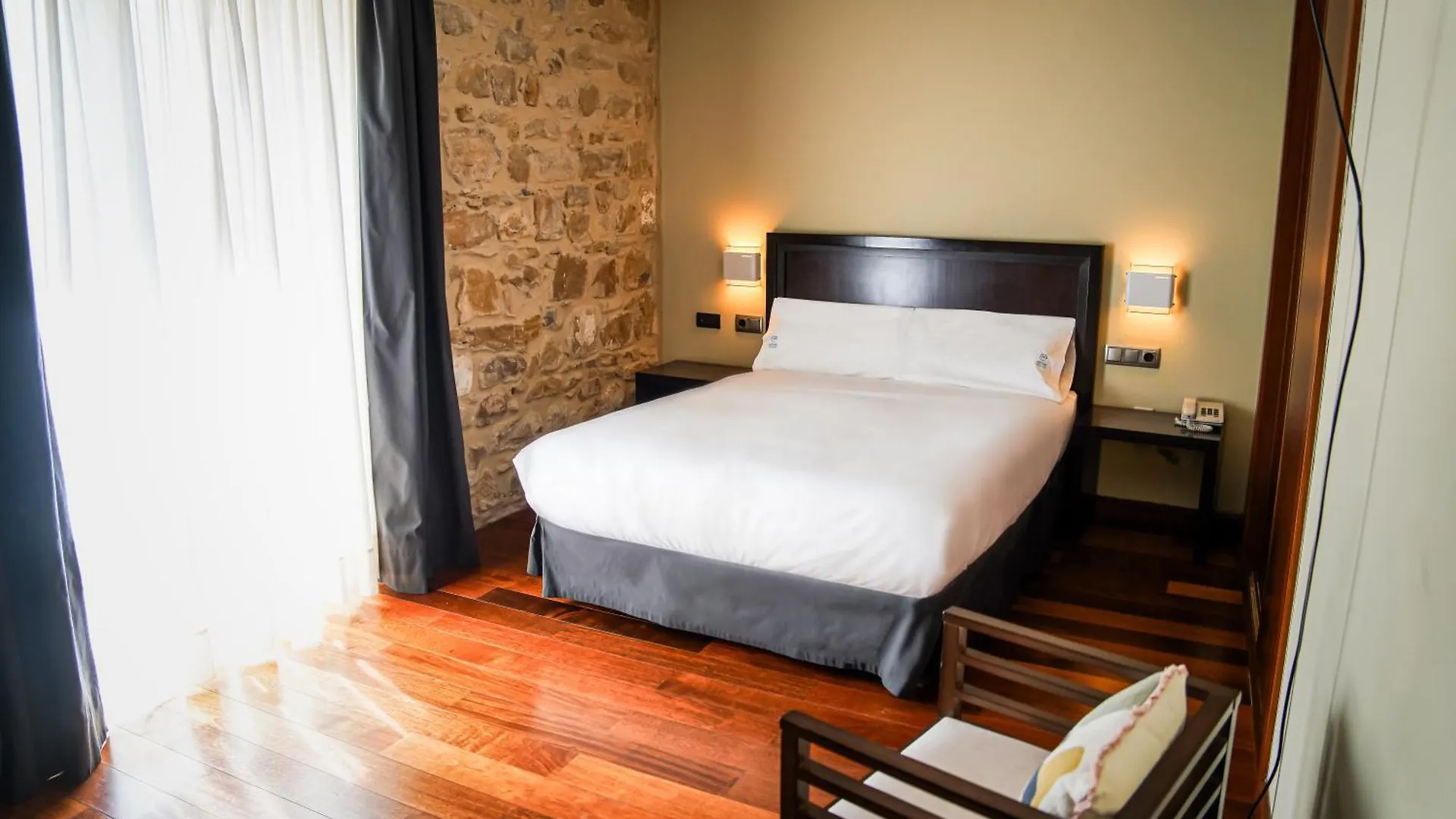 Hotel Baeza Monumental By Eme Hoteles