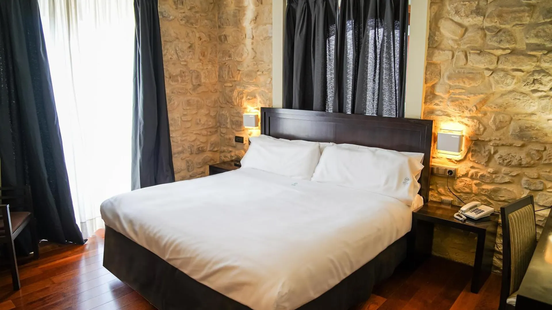 Hotel Baeza Monumental By Eme Hoteles