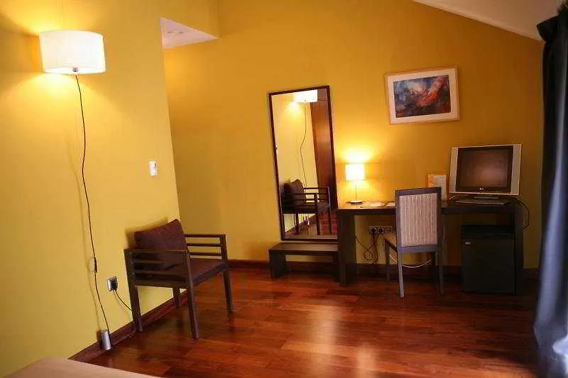 Hotel Baeza Monumental By Eme Hoteles
